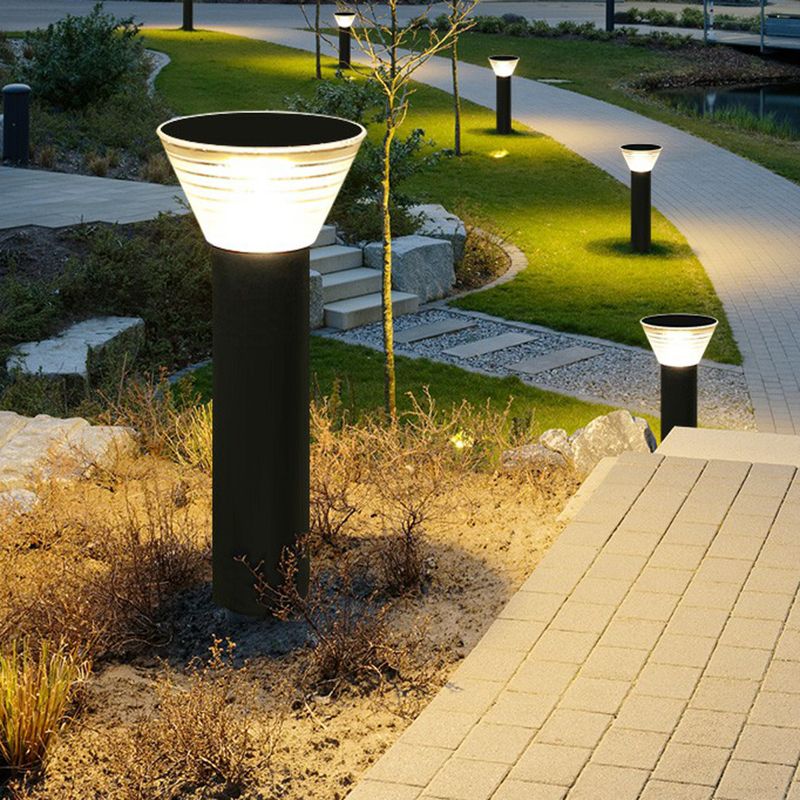 Pena Conical Solar Outdoor Lamps 