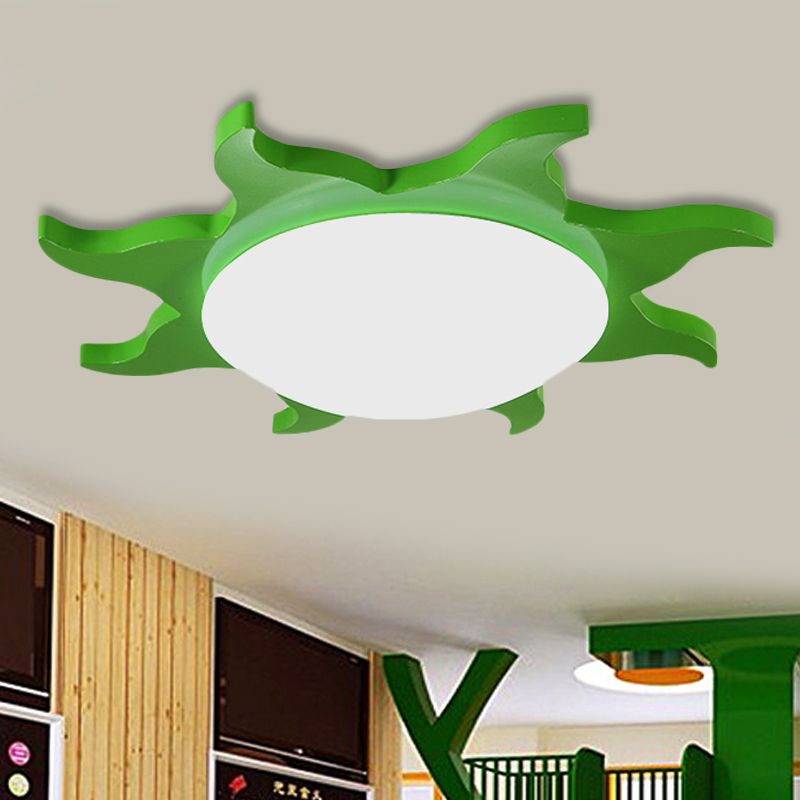 Freja Sun-shaped ceiling lamp, 4 colours 