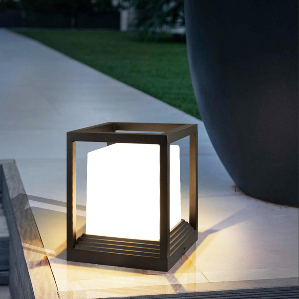 Orr solar powered pier bracket Outdoor lamps