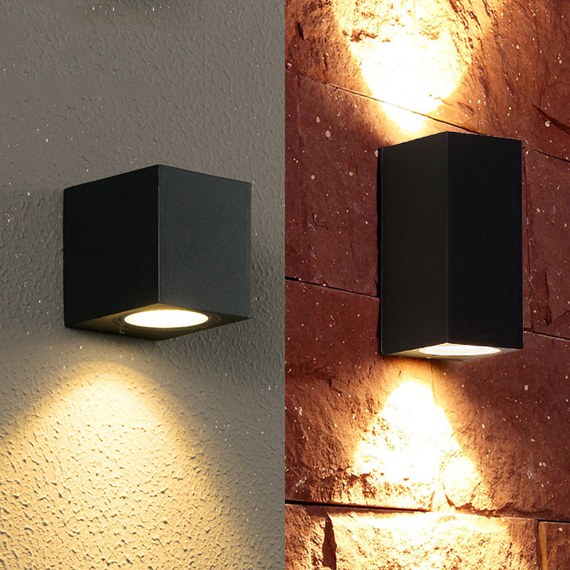 Orr Outdoor Wall Lamp in Aluminum &amp; Glass, 2 Styles 