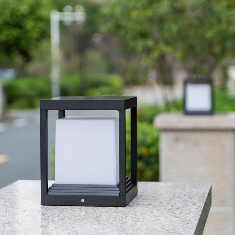 Orr solar powered pier bracket Outdoor lamps