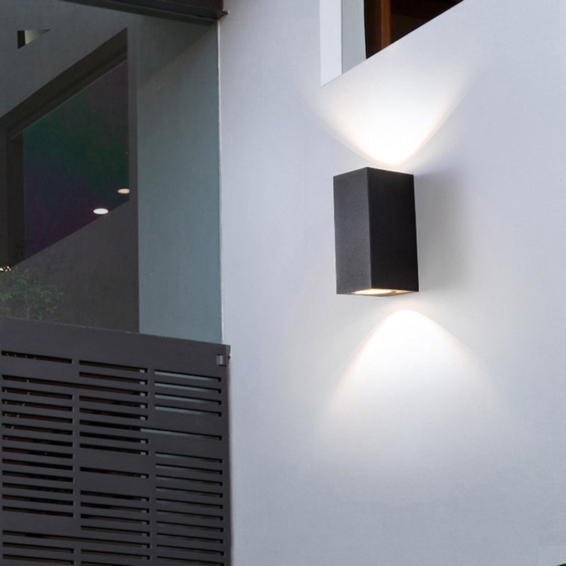 Orr Outdoor Wall Lamp in Aluminum &amp; Glass, 2 Styles 