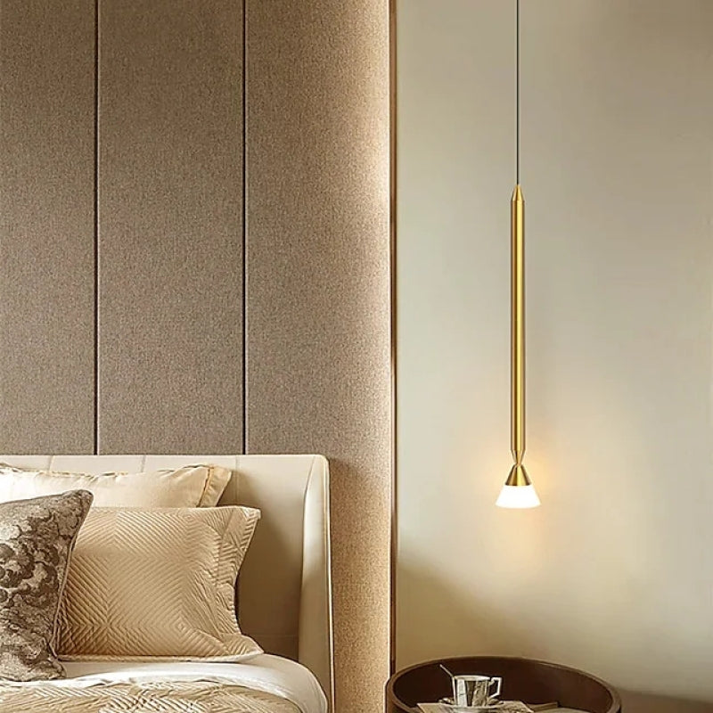 Nordic minimalist bedside table in brass and metal Chandeliers